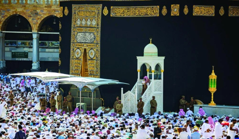 سعود الشريم يلقي الخطبة في الحرم المكي (واس)