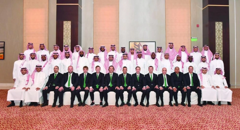 بعثة الأخضر قبل المغادرة أمس (الاتحاد السعودي)