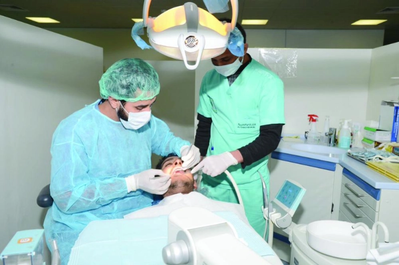 من الخدمات المقدمة بالكلية (مكة)