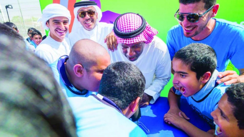 ماجد عبدالله وزهير بخيت في جولة ترويجية للبطولة (موقع الآسيوي)