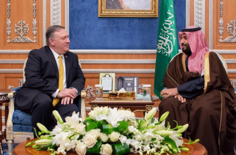ولي العهد وبومبيو يستعرضان مجالات الشراكة الاستراتيجية بين البلدين
