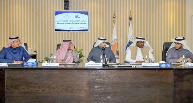 من اجتماع هيئة التقويم في معهد الجبيل التقني (مكة)