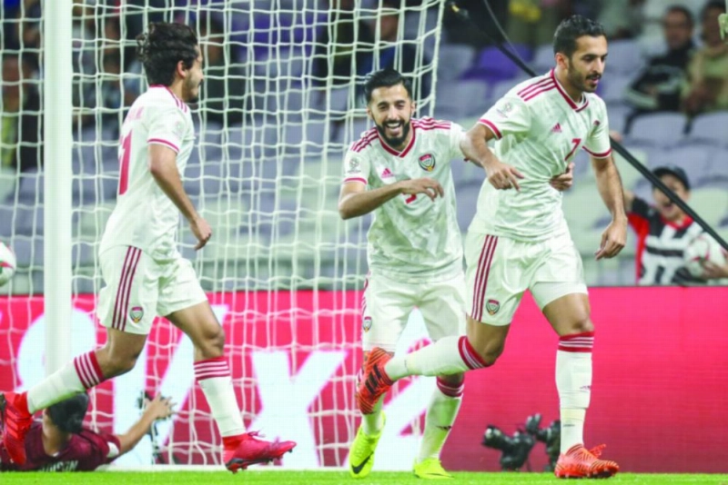 فرحة إماراتية خلال مباراة تايلند الأخيرة (إعلامي أمم آسيا)