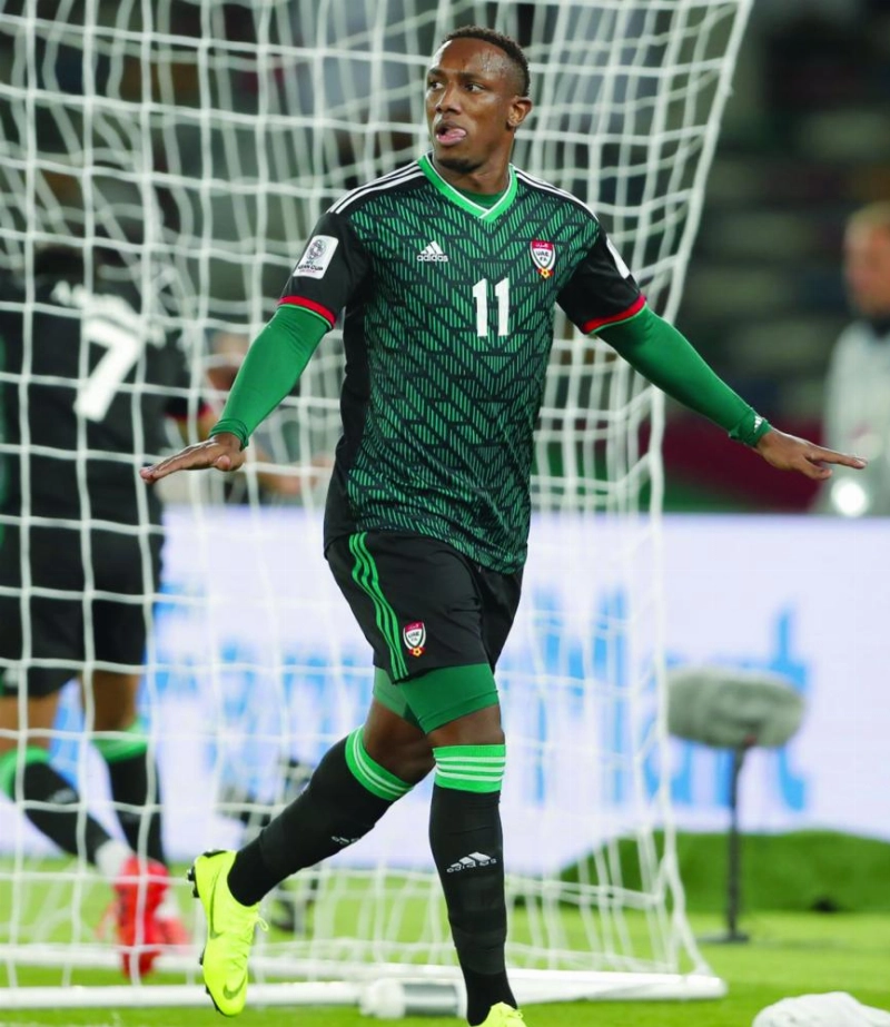أحمد خليل محتفلا بهدفه في قرغيزستان (الاتحاد الإماراتي)