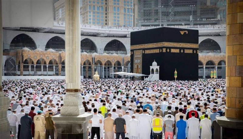 من صلاة الجمعة في المسجد الحرام (مكة)