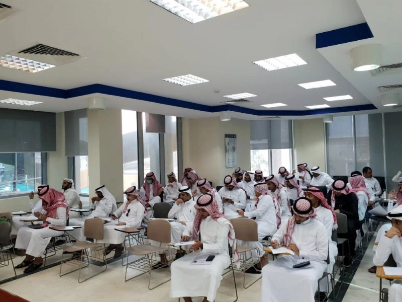 أحد اللقاءات الوظيفية للباحثين عن عمل (مكة)