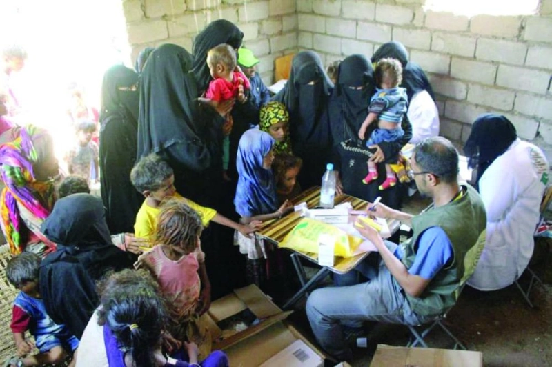 الفريق الطبي لمركز الملك سلمان للإغاثة يتعامل مع الحالات (واس)