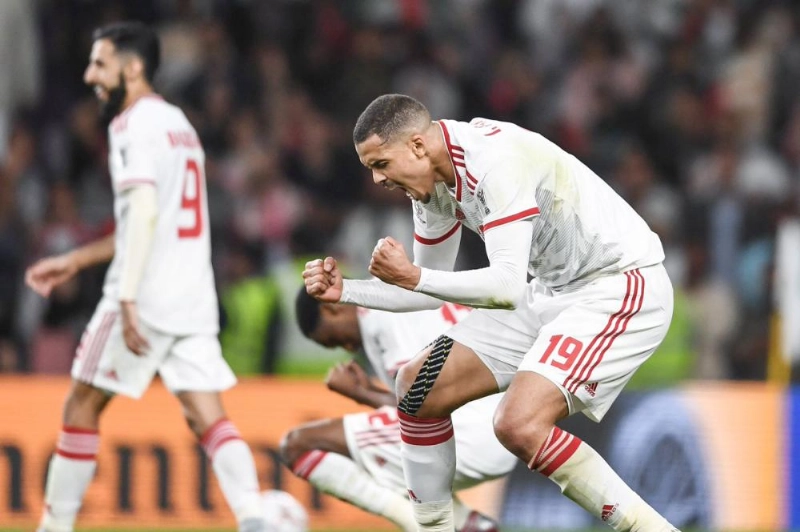 فرحة الإماراتيين بالفوز على أستراليا (الاتحاد الإماراتي)