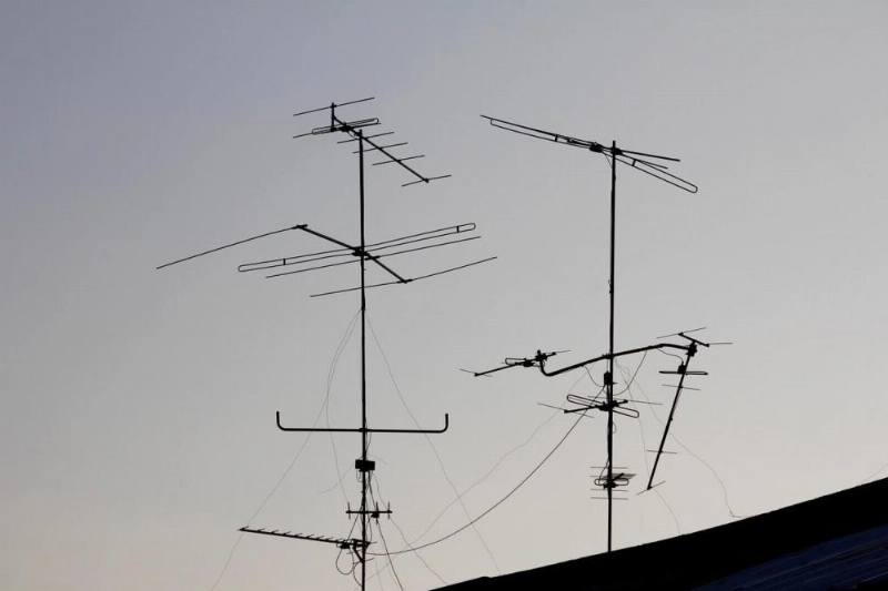 Antennas-Reception-Transmitter-Radio-Communication-1124628