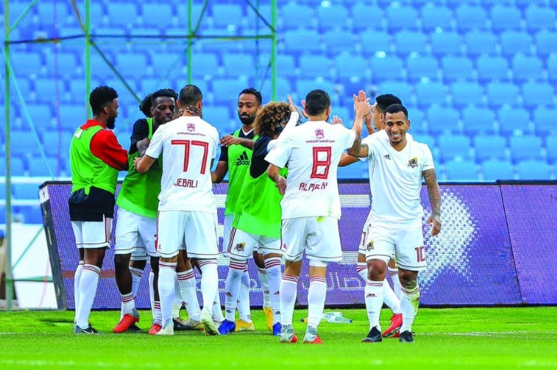 فرحة لاعبي الوحدة بالهدف الأول أمس
