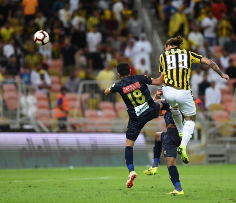 الاتحاد والتعاون أمس الأول في جدة (دوري المحترفين)