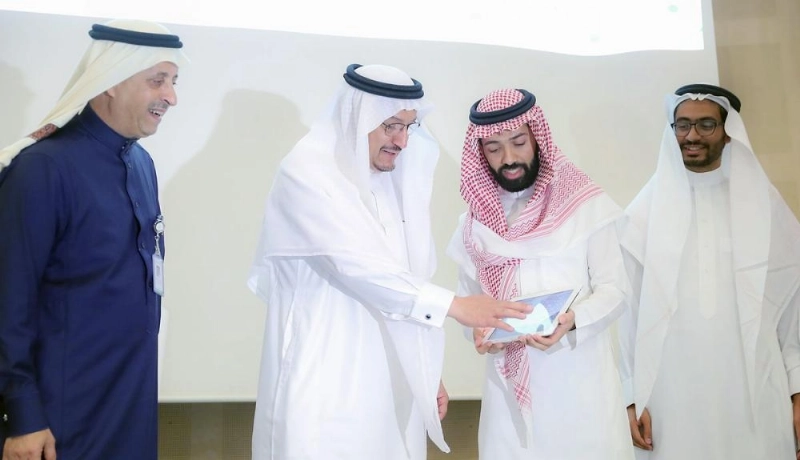 حمد آل الشيخ خلال تدشينه رابطة موهبة (مكة)