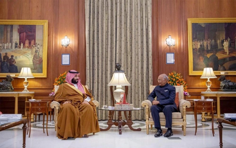 الأمير محمد بن سلمان ورام نات كوفيند خلال اجتماعهما على هامش حفل العشاء أمس الأول (واس)