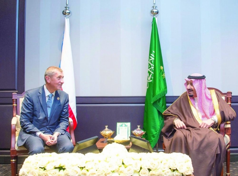 الملك سلمان لدى لقائه أندريه بابيش