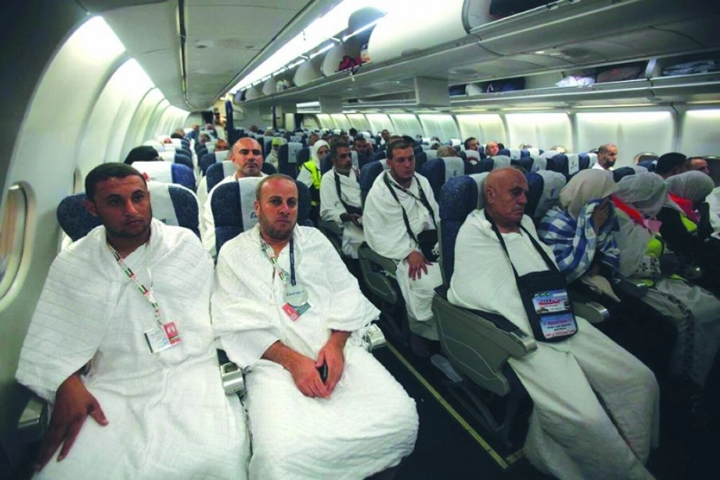 معتمرو غزة في طريقهم للسعودية (وكالة الشرق الأوسط المصرية)