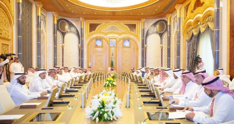 الأمير محمد بن سلمان لدى ترؤسه جلسة مجلس الشؤون الاقتصادية أمس (واس)