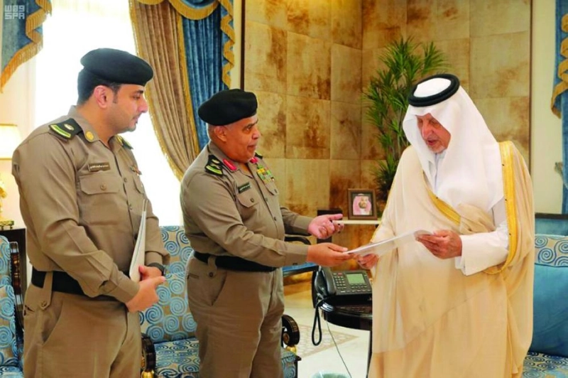 خالد الفيصل لدى اطلاعه على تقرير شرطة المنطقة (مكة)