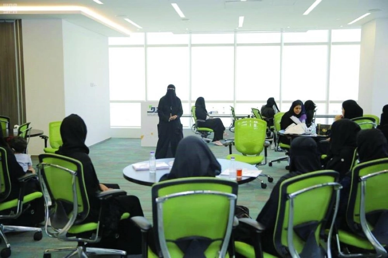 من ملتقى التوظيف للسيدات (هدف)
