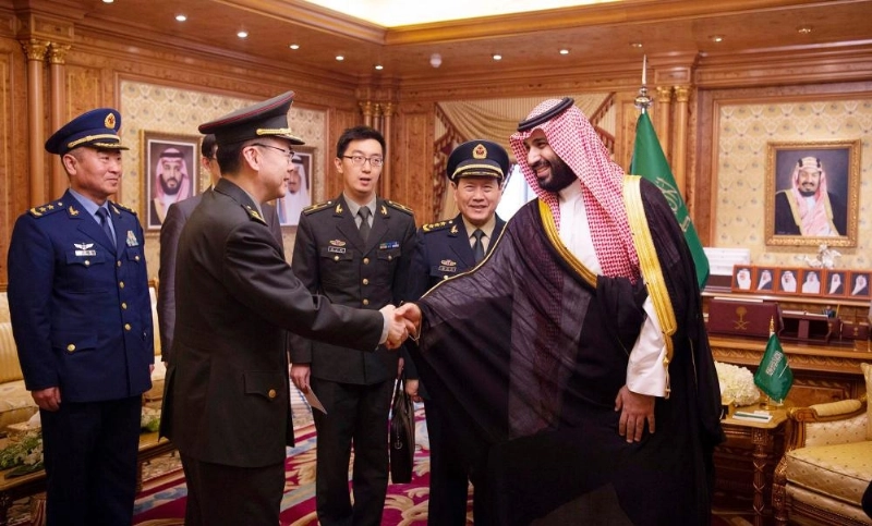الأمير محمد بن سلمان لدى استقباله وي فونغ خاه (واس)