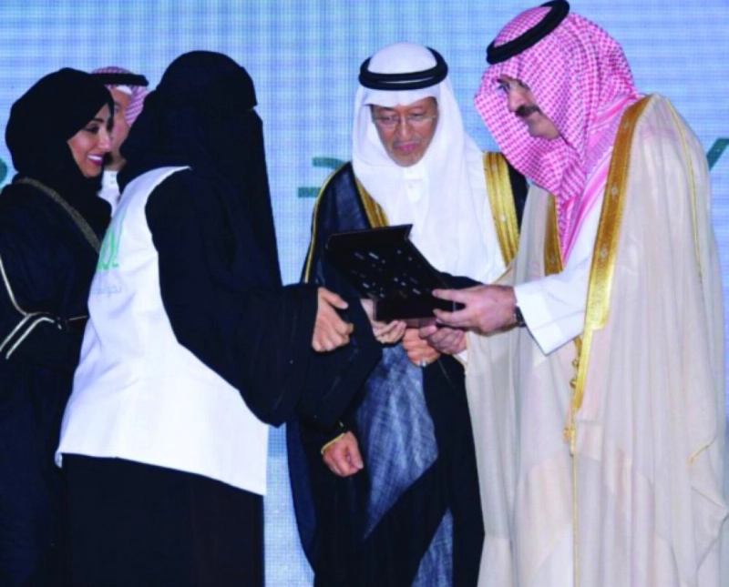 مشعل بن ماجد خلال حفل التكريم (مكة)
