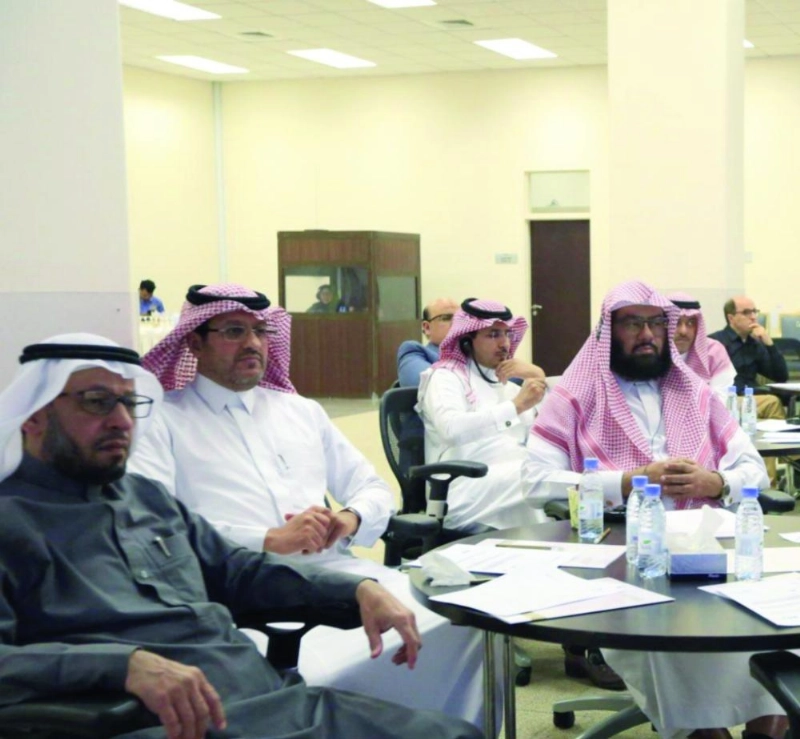 المشاركون في ورشة العمل (مكة)
