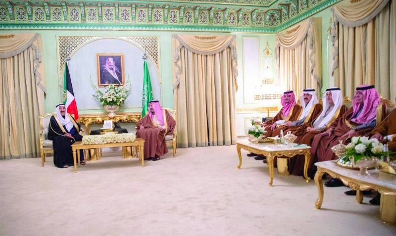 .. ولدى لقائه الشيخ صباح الصباح في مقر إقامته بتونس أمس الأول