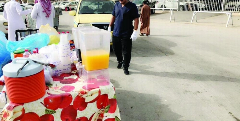 جانب من البسطات العشوائية (واس)
