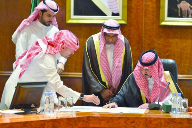 بدر بن سلطان لدى اعتماد المخطط (مكة)