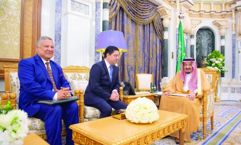 .. ولدى لقائه عثمان صالح (واس)