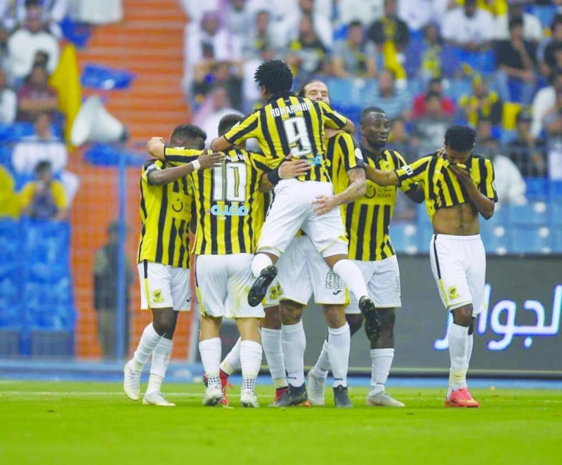 فرحة لاعبي الاتحاد أمس بهدف بريجوفيتش الأول (مكة)