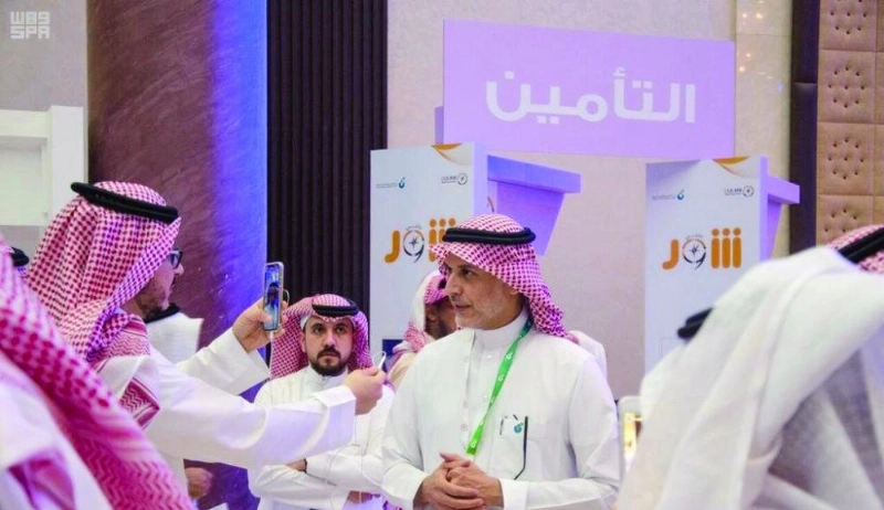 من اللقاءات على هامش المناسبة (واس)