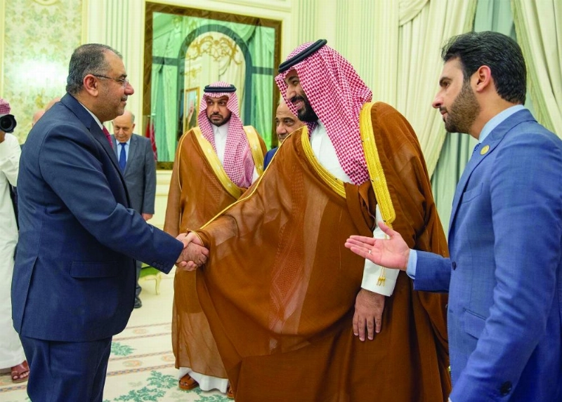 الأمير محمد بن سلمان لدى استقباله عادل عبدالمهدي في قصر اليمامة بالرياض (واس)