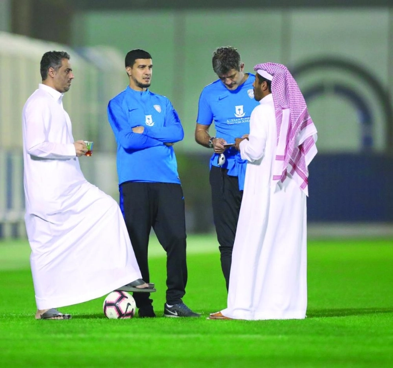 محمد بن فيصل وماميتش قبل تدريب للهلال (إعلامي الهلال)