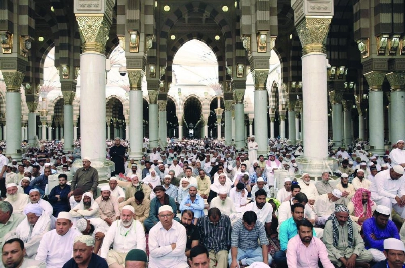 من صلاة الجمعة بالمسجد النبوي (واس)