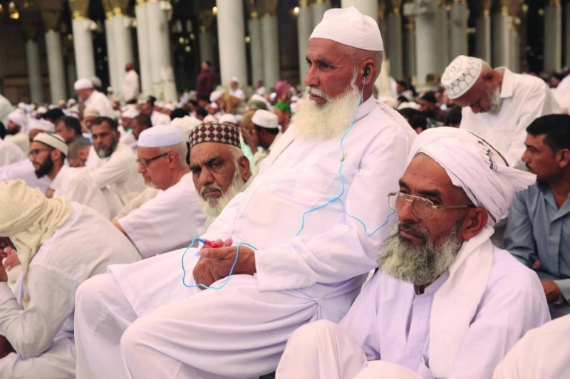 من صلاة الجمعة بالمسجد النبوي (واس)
