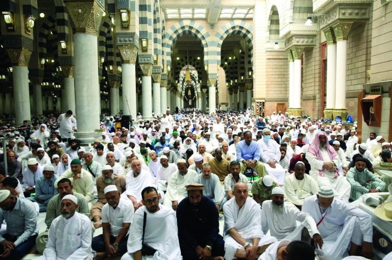 من صلاة الجمعة بالمسجد النبوي (واس)