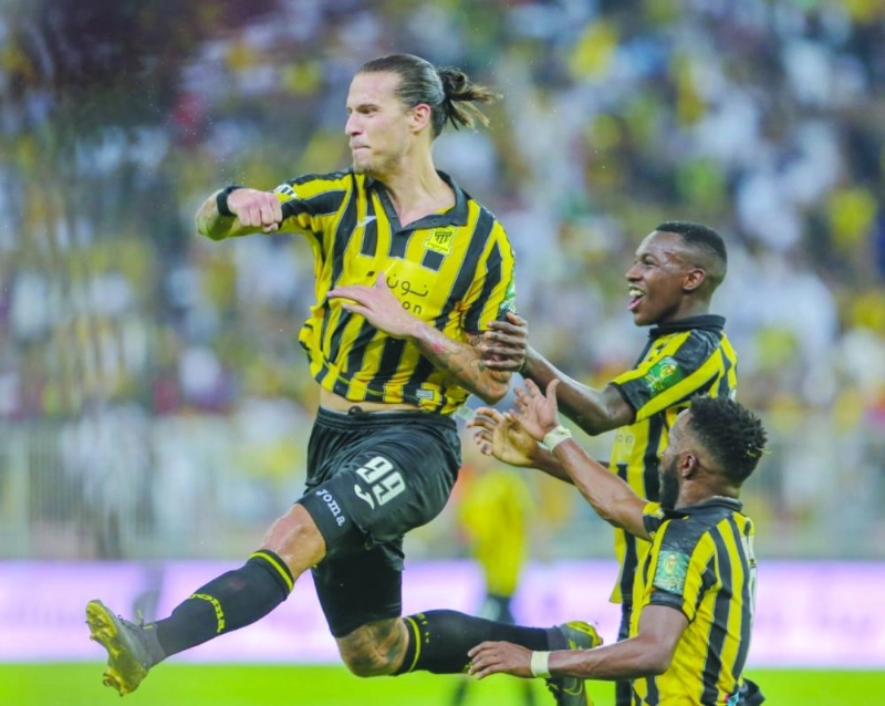 فرحة بريوفيتش بالهدف الأول في النصر (ياسر بخش)