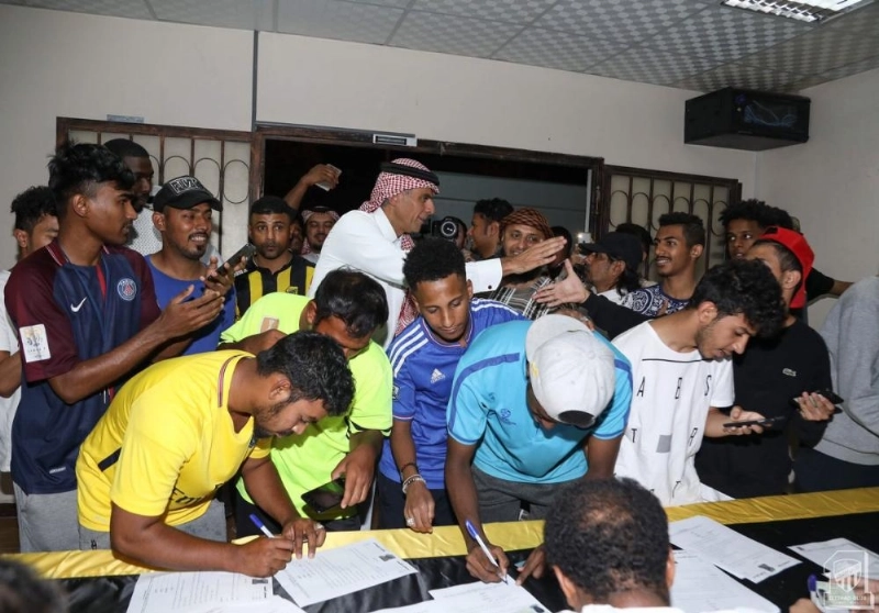 جماهير الاتحاد تسجل أسماءها في حضور الرئيس (إعلامي الاتحاد)