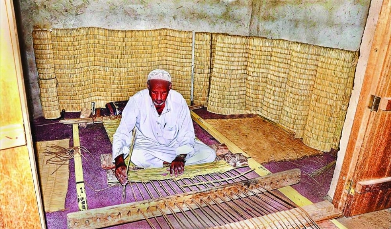 صناعة الحصر في الأحساء