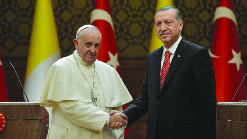 إردوغان مع بابا الفاتيكان