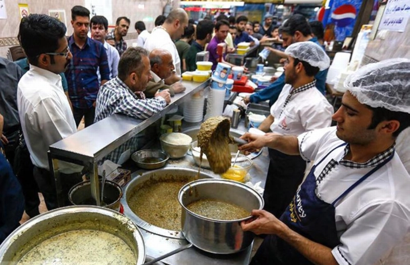 الوجبات الشعبية صارت إفطارا للإيرانيين في رمضان