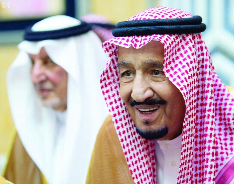الملك سلمان لدى وصوله جدة (واس)
