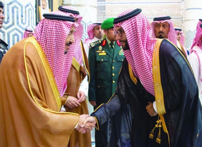 الملك سلمان لدى وصوله جدة (واس)