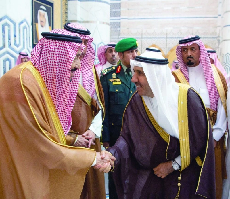 الملك سلمان لدى وصوله جدة (واس)