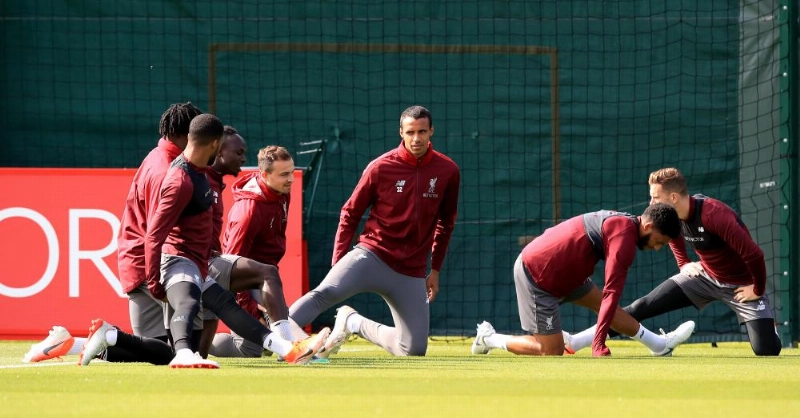تدريبات ليفربول أمس استعدادا لبرشلونة (د ب أ)