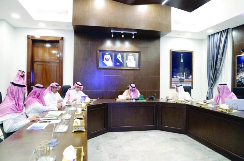 بدر بن سلطان خلال الاجتماع (واس)
