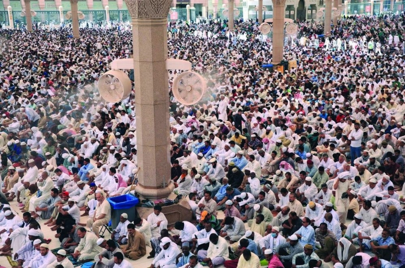 من صلاة الجمعة بالمسجد النبوي (مكة)