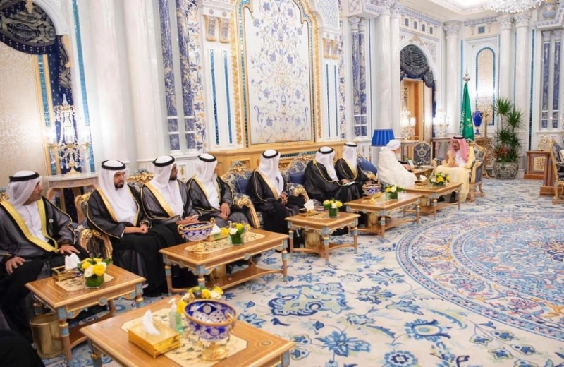الملك سلمان بن عبدالعزيز و الشيخ عبدالله بن بيّه