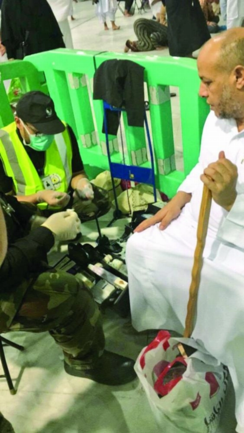 من الأعمال التطوعية في المسجد الحرام (مكة)
