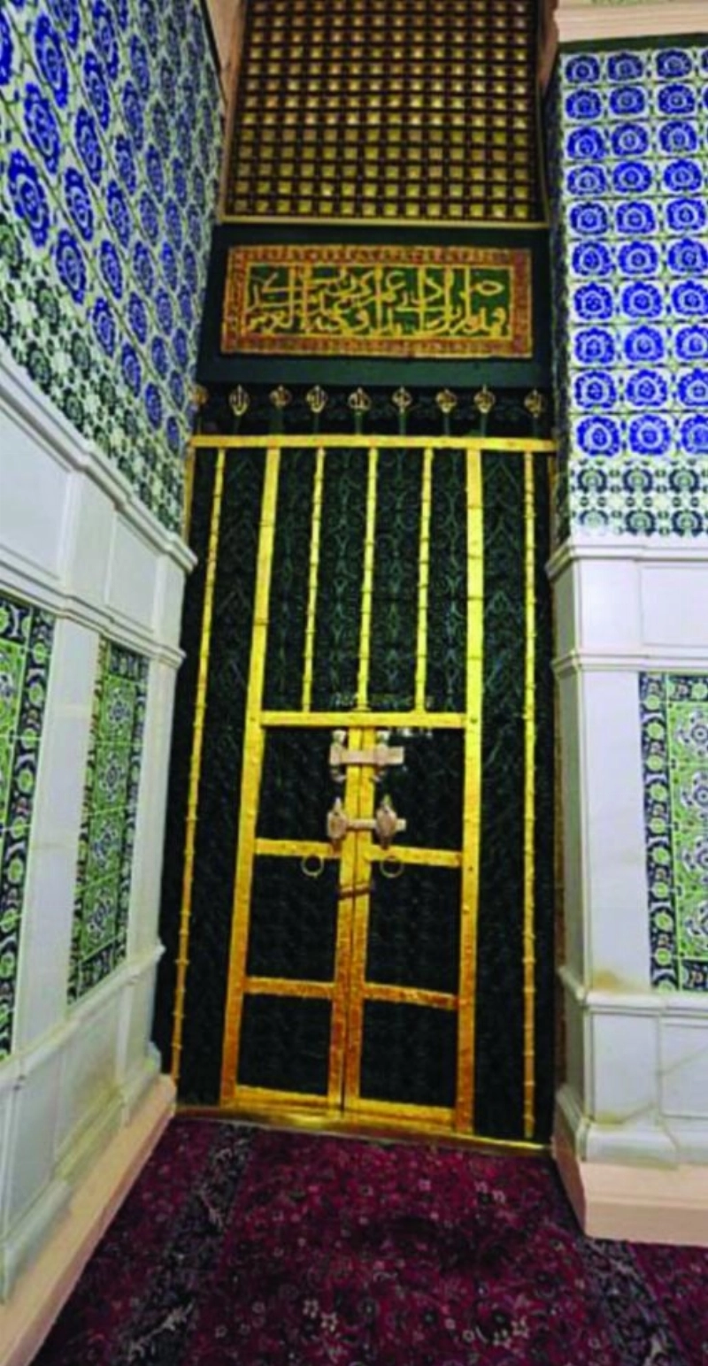 أحد أبواب الحجرة النبوية الشريفة (واس)